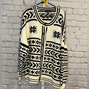Thick woven Cardigan Sweater